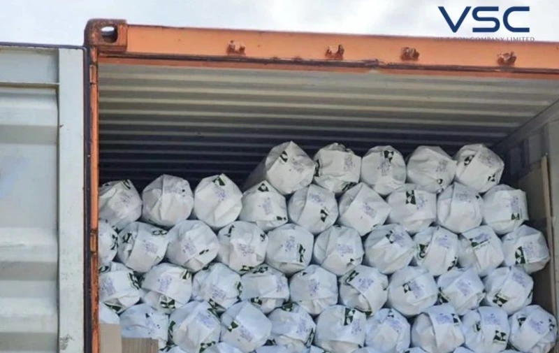 200 rolls of greenhouse plastic were exported to Malaysia.