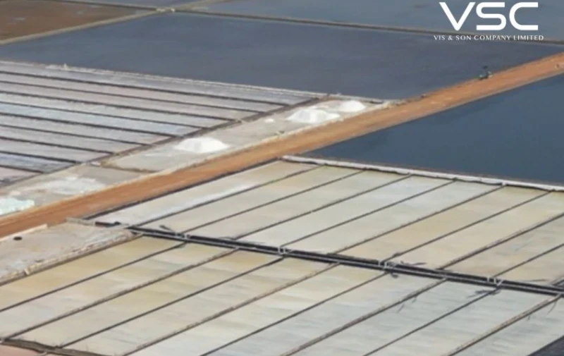 The new salt farm system uses 1.00 mm thick HDPE geomembrane sheets.